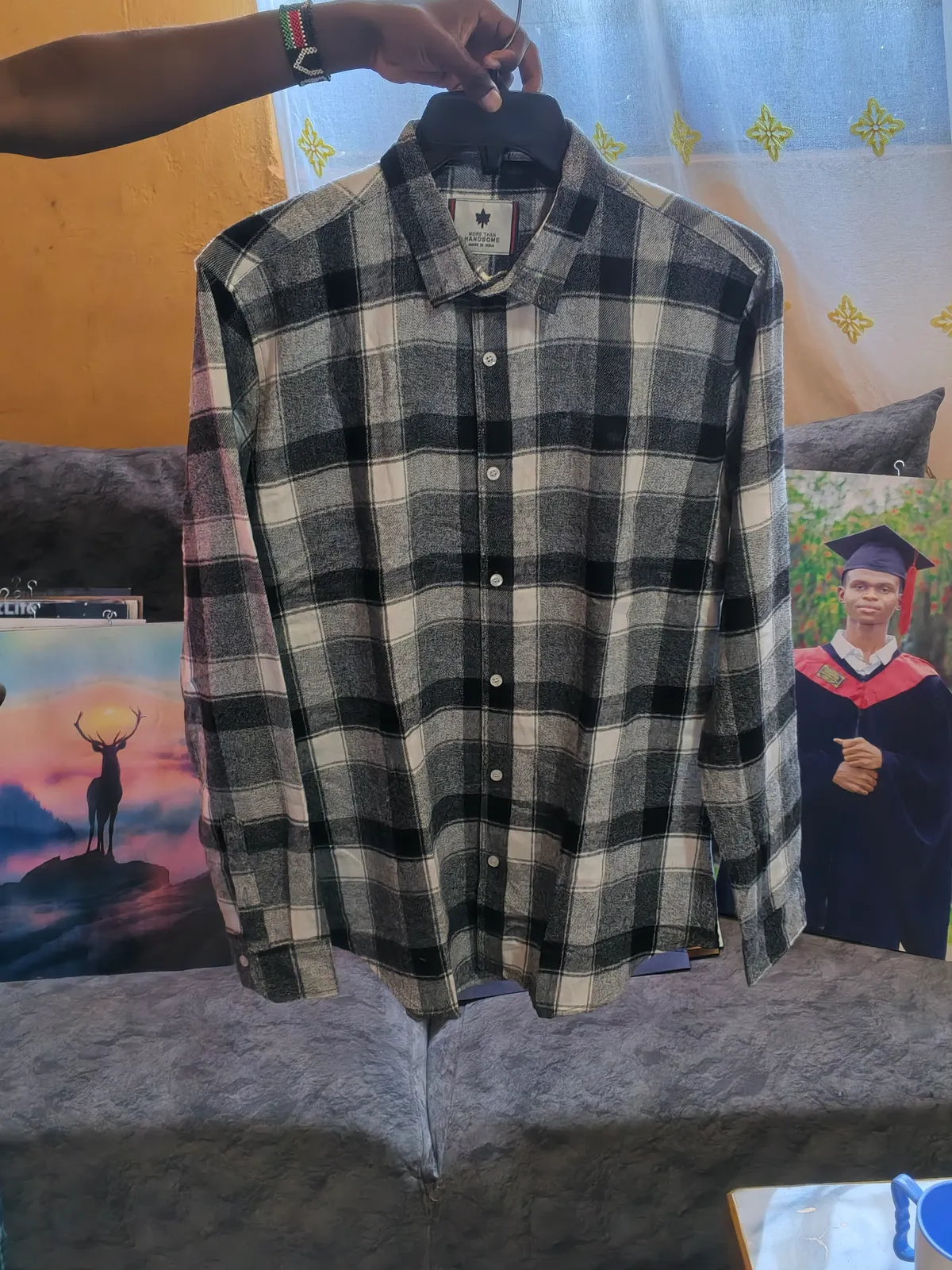 Men's plaid long sleeved shirt