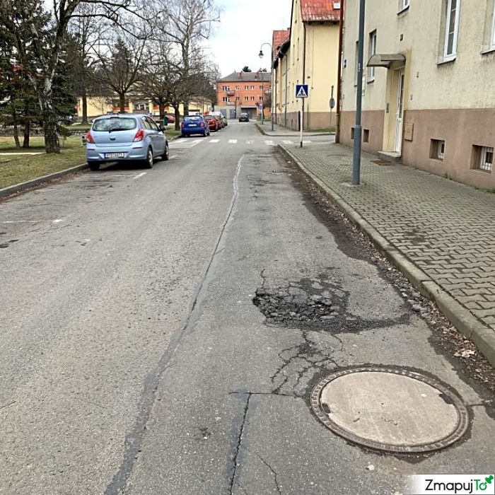 ZmapujTo.cz - hlášení číslo 179618, Poškozený povrch vozovky, Hrabová