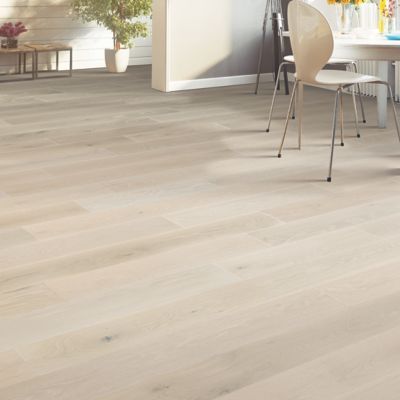 Mohawk Coastal Couture Seaspray Oak From Znet Flooring