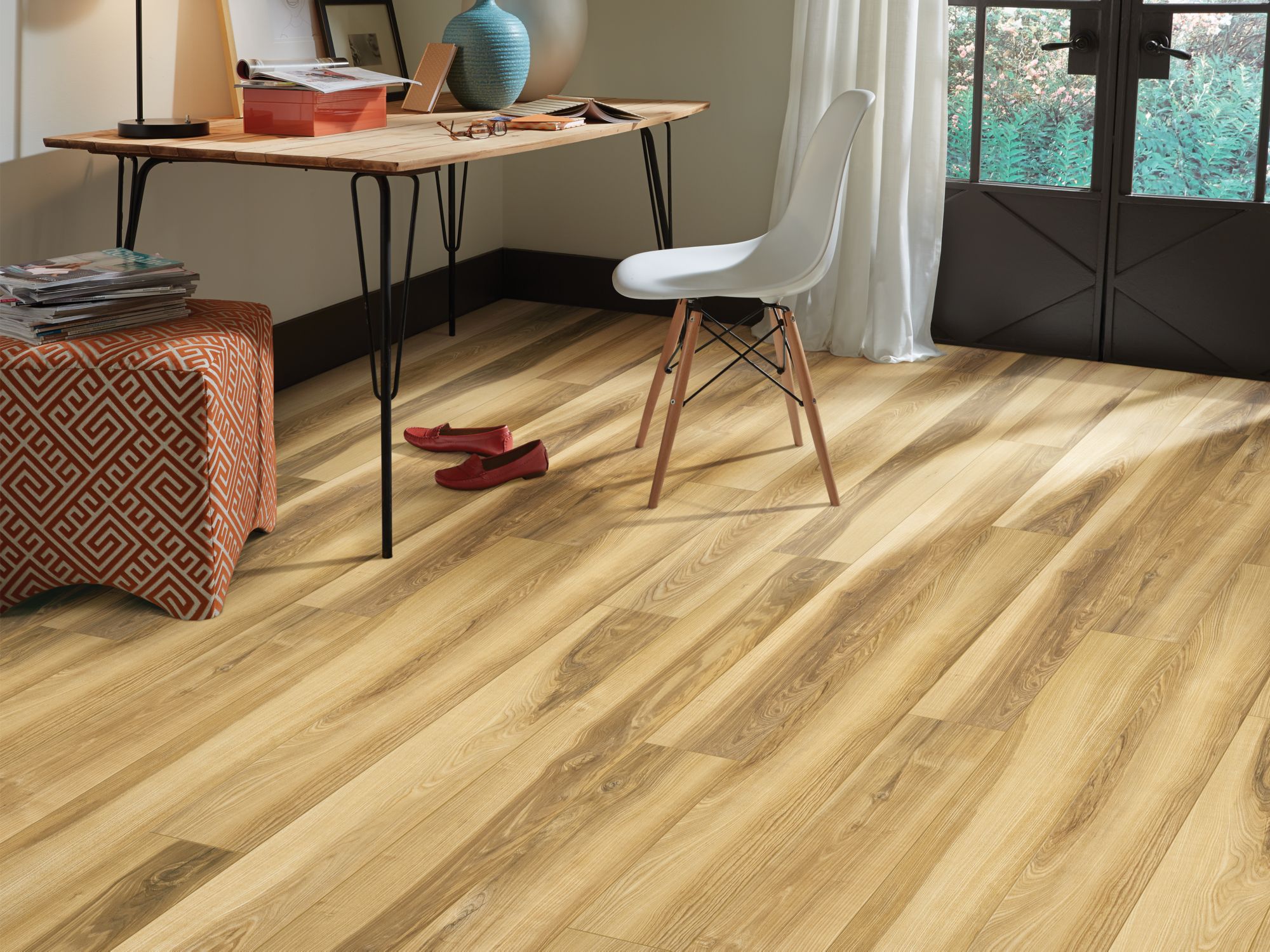 Shaw Paragon Xl Hd Plus Butterscotch Walnut From Znet Flooring