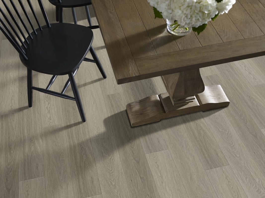 05079_2045V - Shaw Luxury Vinyl Classic Series - Distinction Plus - Executive Oak