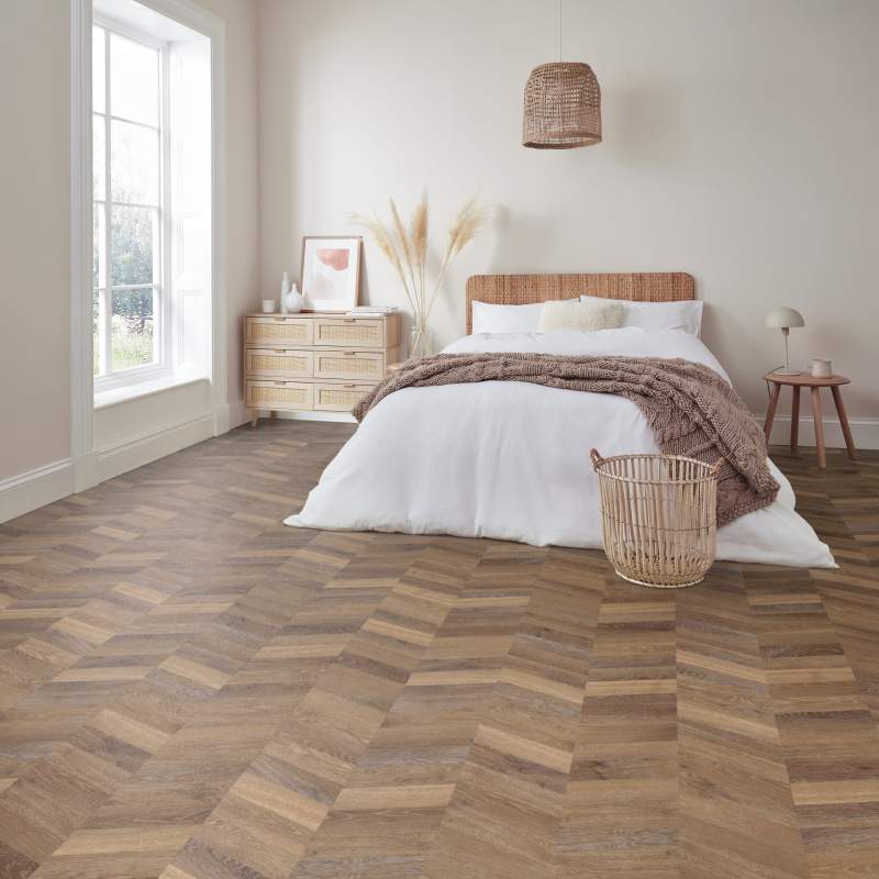 CH-KP96 - Karndean - Knight Tile Gluedown - Mid Limed Oak (Chevron)