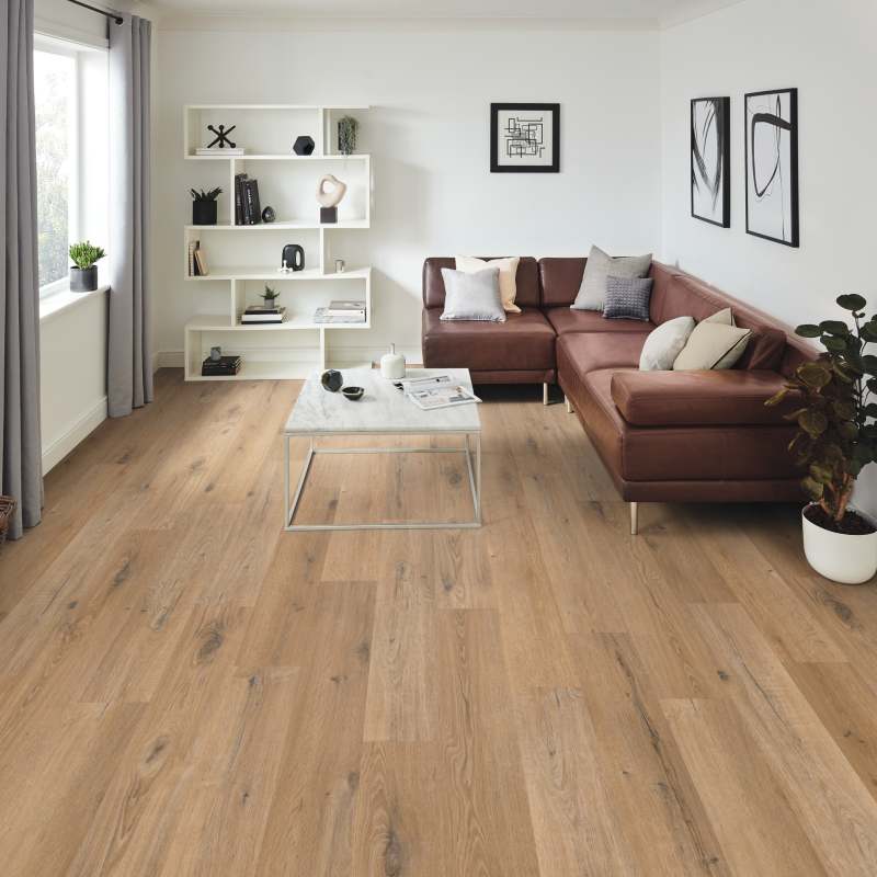 KP145 - Karndean - Knight Tile Gluedown - Natural Character Oak