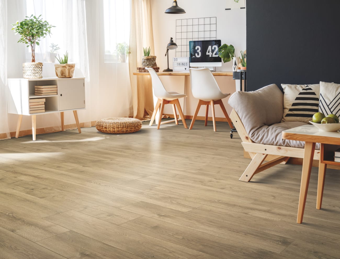 Mohawk RevWood Essentials Canvas Oak - Premium Laminate - CDL94-01