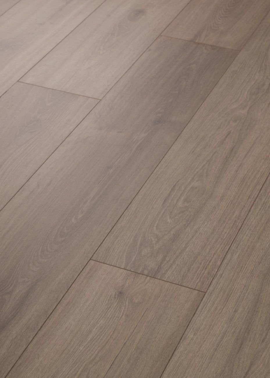 SL120_05064 - Shaw Laminate - Oak Crest - Northwood Gray