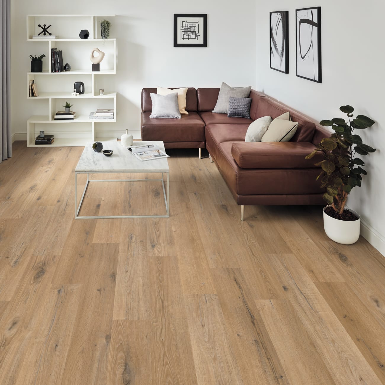 Karndean - Knight Tile Rigid Core 6 x 36 - Natural Character Oak