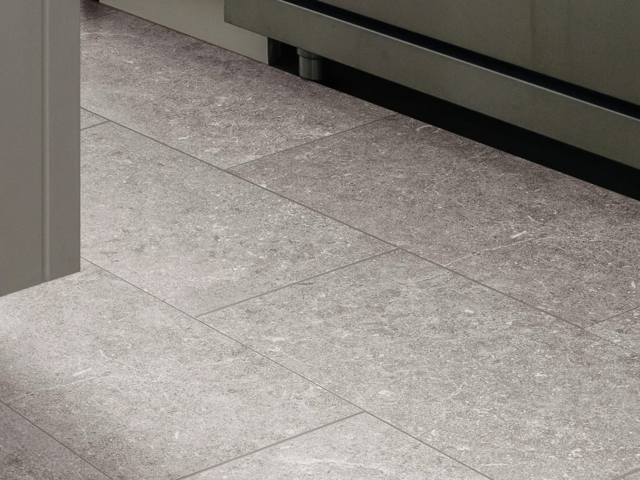 05260_1022V - Shaw Luxury Vinyl Pro Series - Paragon Tile Plus - Pewter
