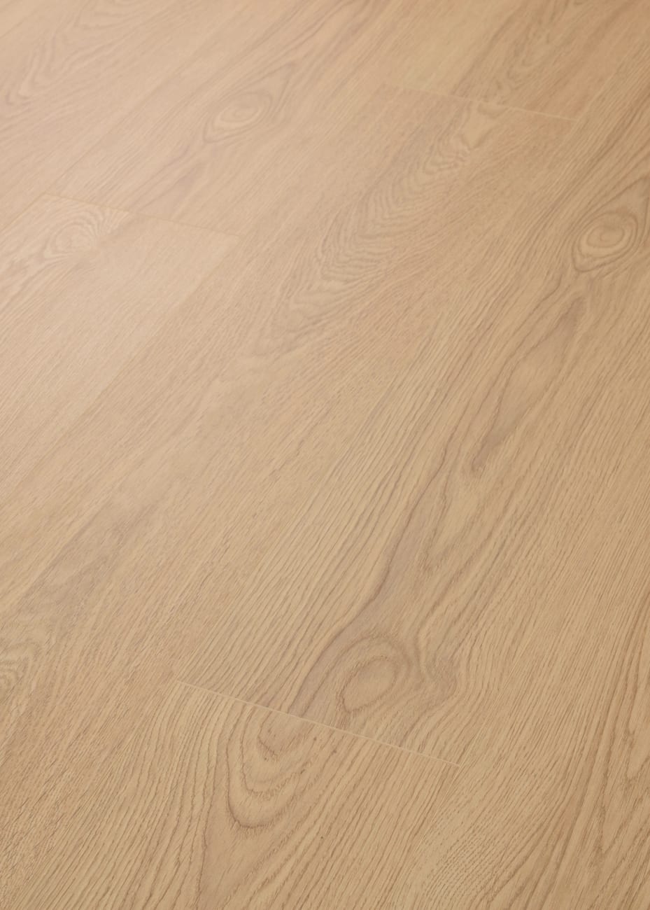 SL120_02042 - Shaw Laminate - Oak Crest - Sherwood Tan