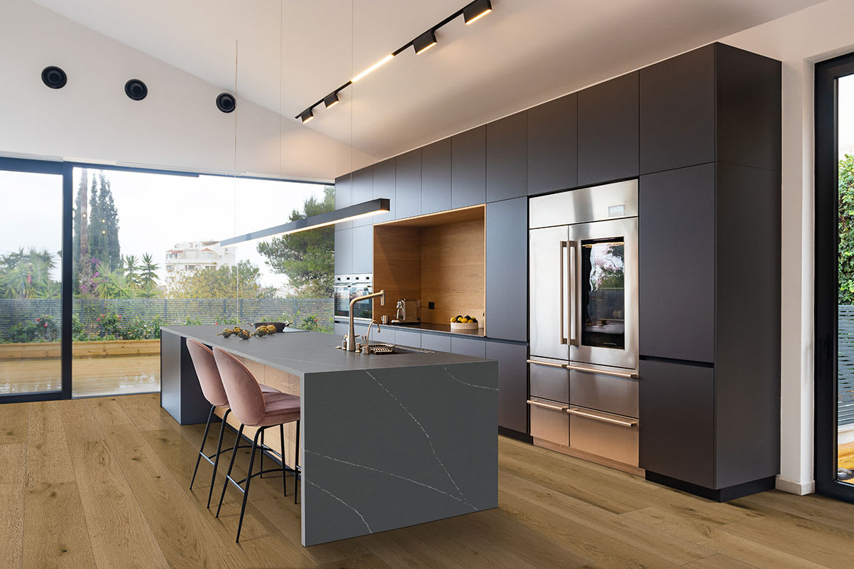 VTWLEAOAK9.5X86-5/8-4MM - MSI W Series - McCarran - Leander Oak