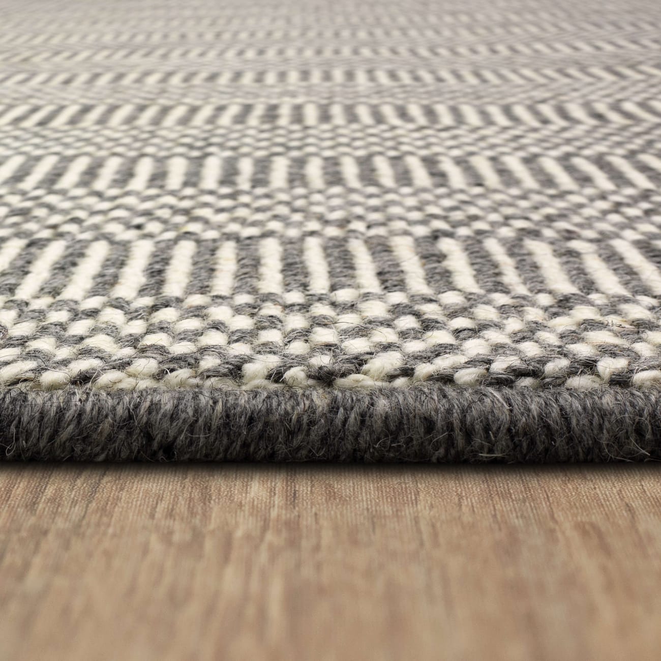 R1468-131 - Karastan Rugs - Collinsworth - Grey R1468