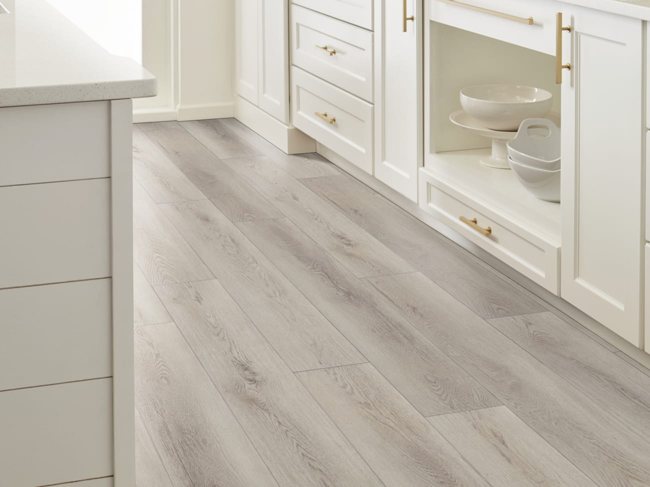 05220_0278V - Shaw Luxury Vinyl Pro Series - Paladin Plus - Warm Grey