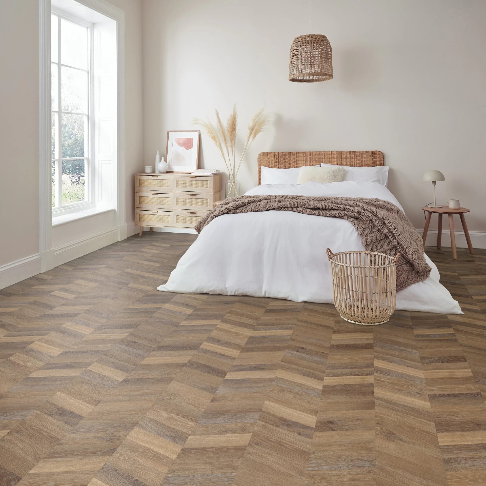 Karndean - Knight Tile Rigid Core 9 x 48 - Mid Limed Oak (Chevron