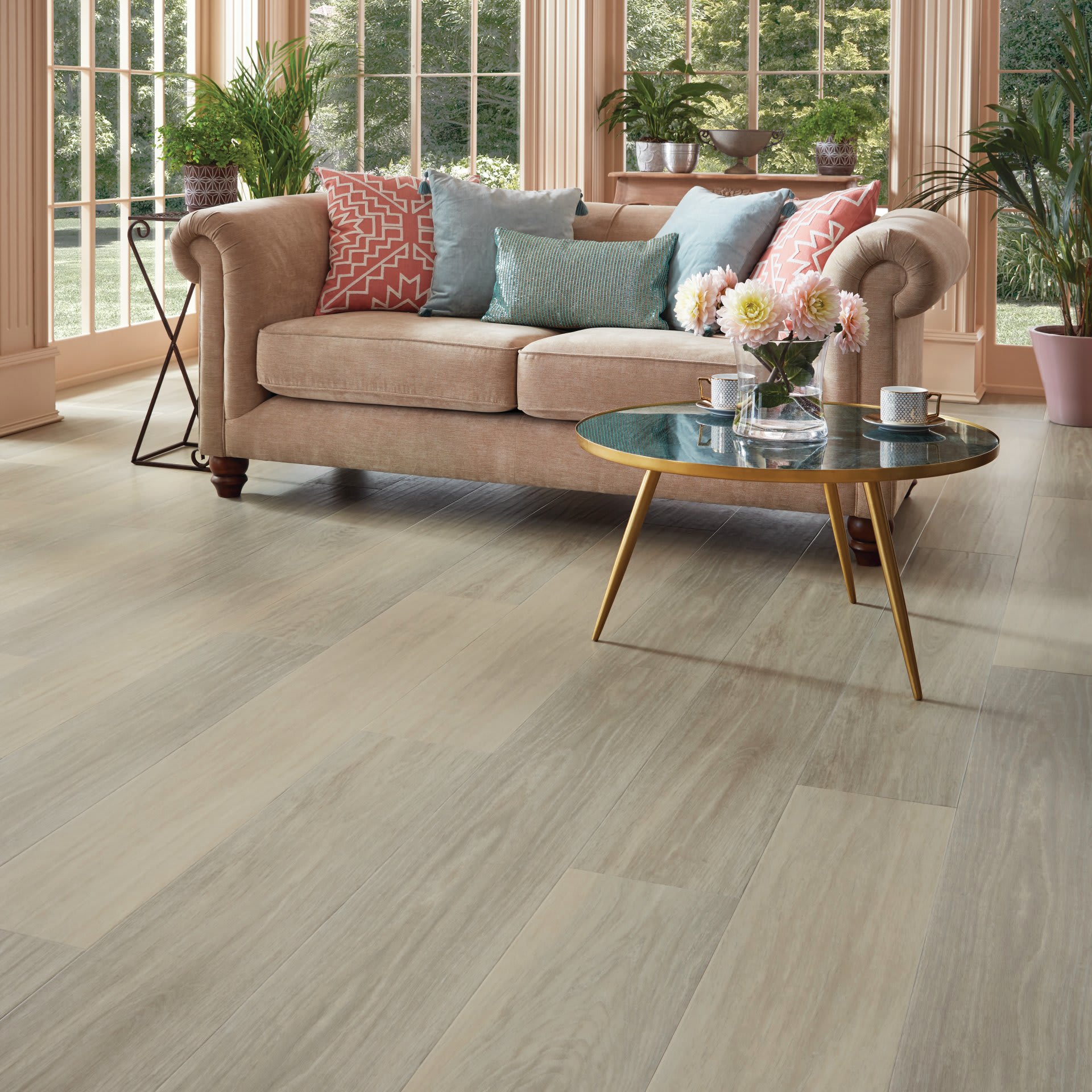 Nyx　ガイアフローK&W NYX Professional Makeup Duck Plump Lip Gloss Mauve Out of My Way