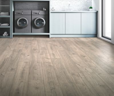Mohawk RevWood Plus Asher Gray Oak - Premium Laminate