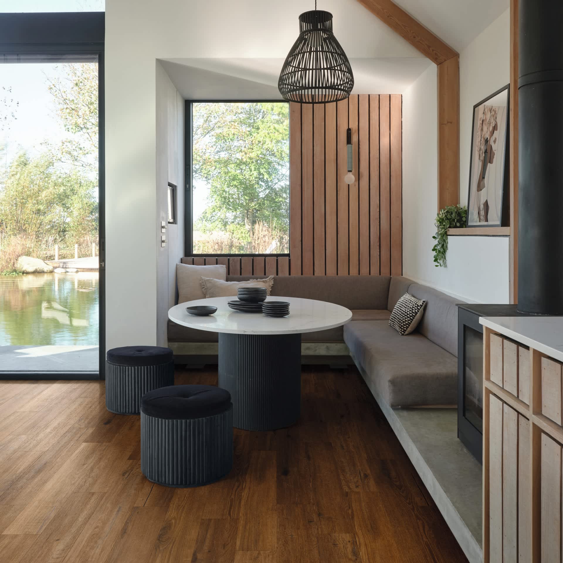 Karndean - Knight Tile Gluedown - Russet Character Oak