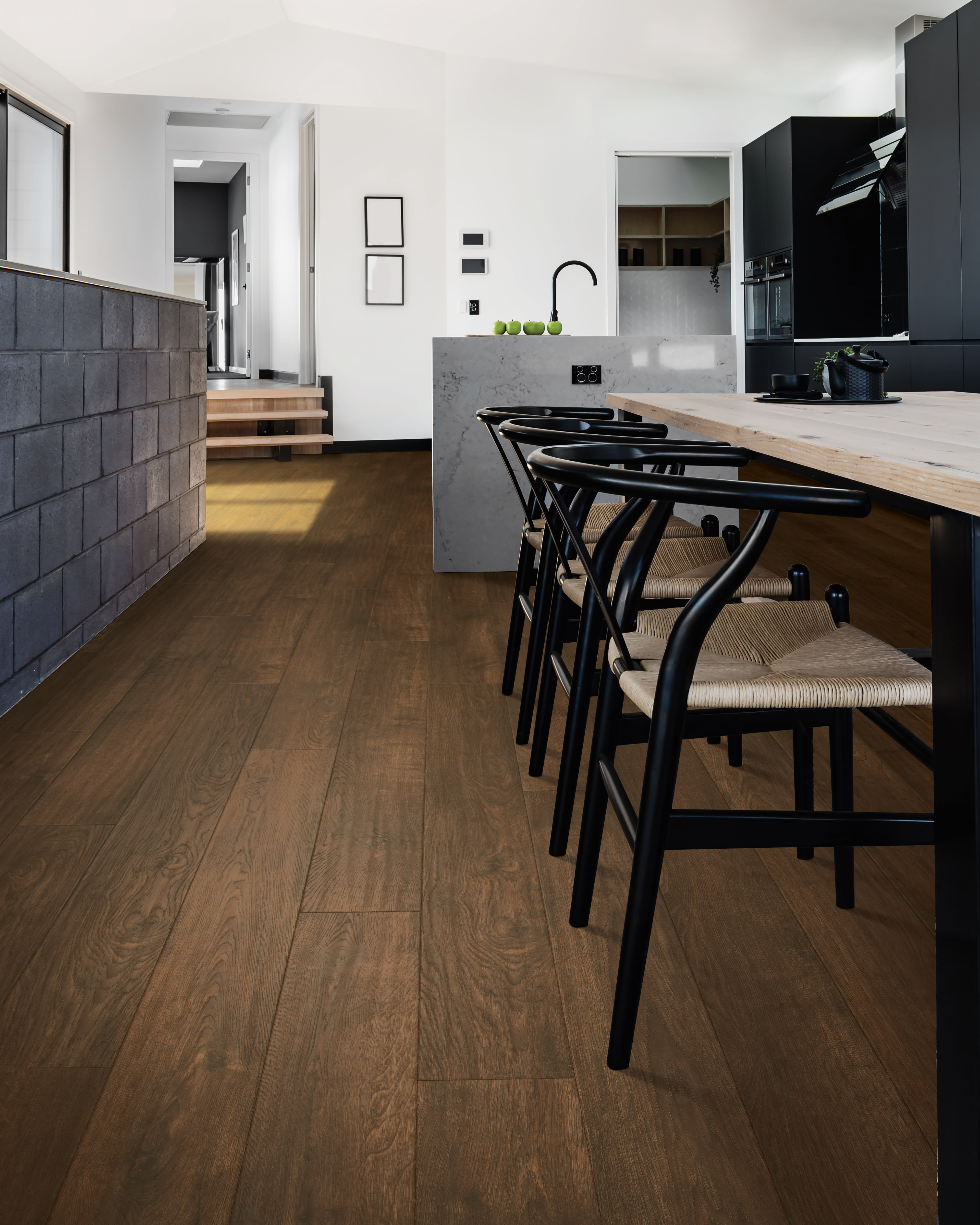Mohawk RevWood Plus - Western Row - Tilled Oak