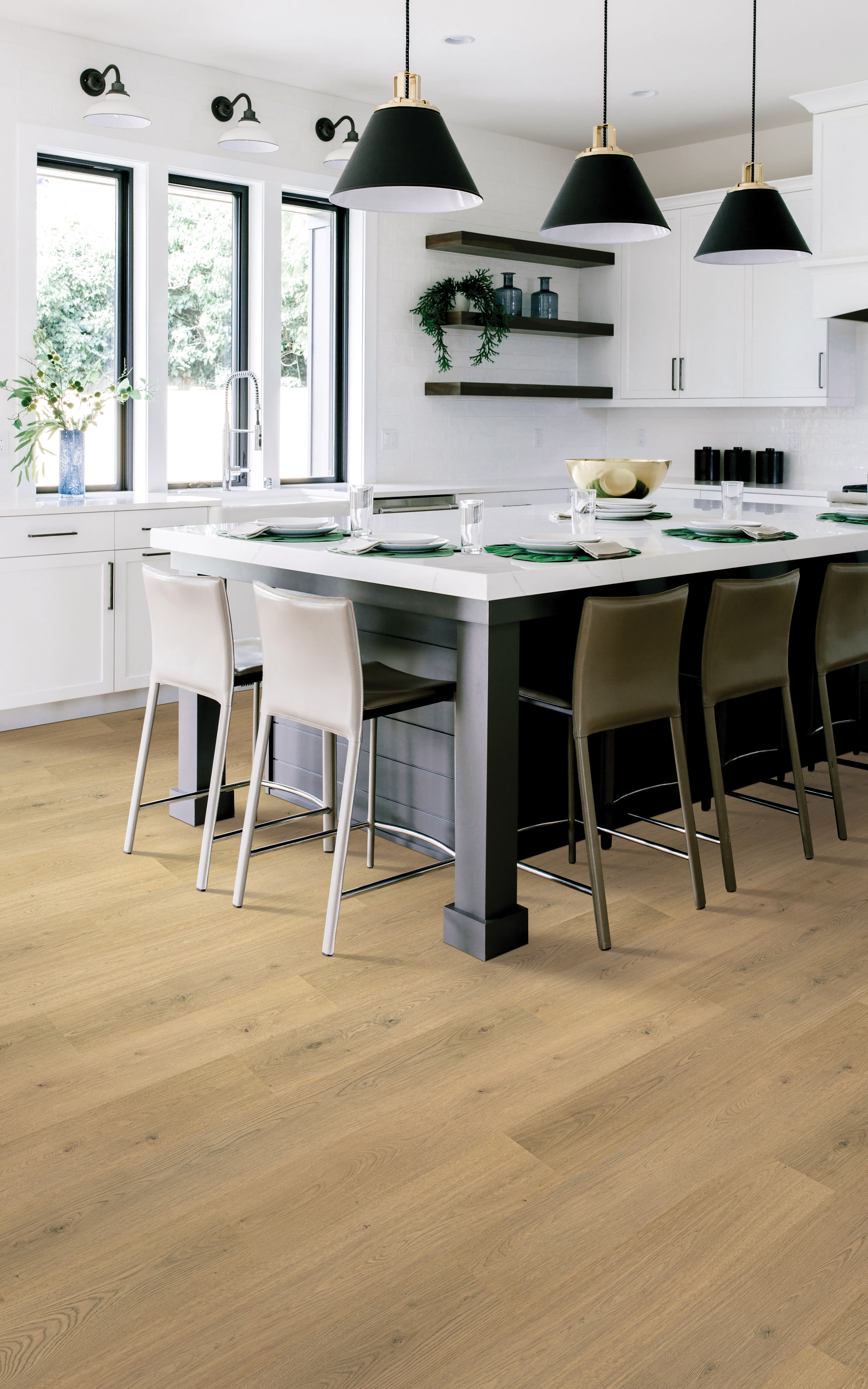 Mohawk RevWood Plus - Hampton Villa - Tulip Shell Oak