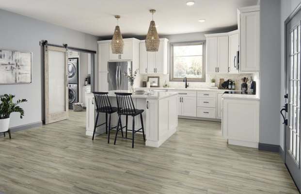 RSP106 - Mannington - REALTA Parkway SPC - Oasis Mist