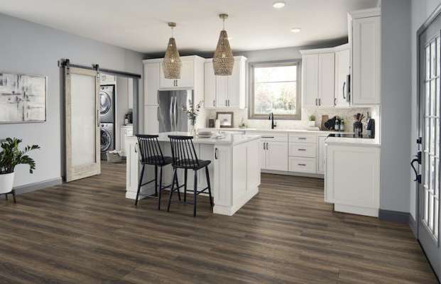 RSP107 - Mannington - REALTA Parkway SPC - Heritage Walnut Acorn