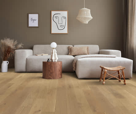 P1048 -D7006 - Dixie Home Hardwood - Colonial Oak - Portsmouth