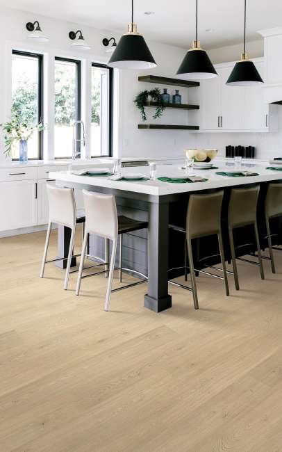 CDL05-831 - Mohawk RevWood Plus - Hampton Villa - Sunbleached Oak