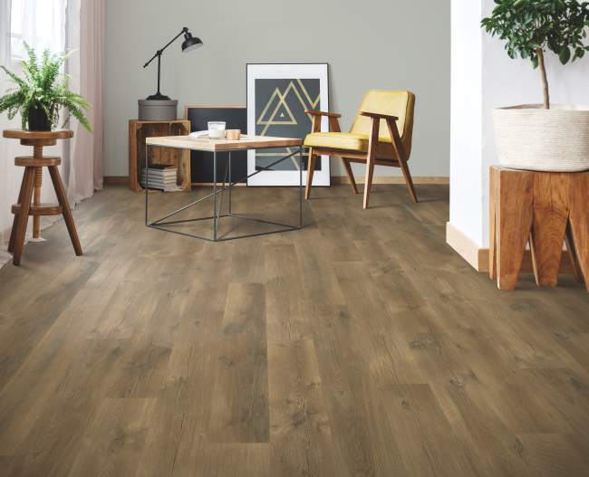 CDL81-04 - Mohawk RevWood Plus - Crest Haven - Briarwood Oak