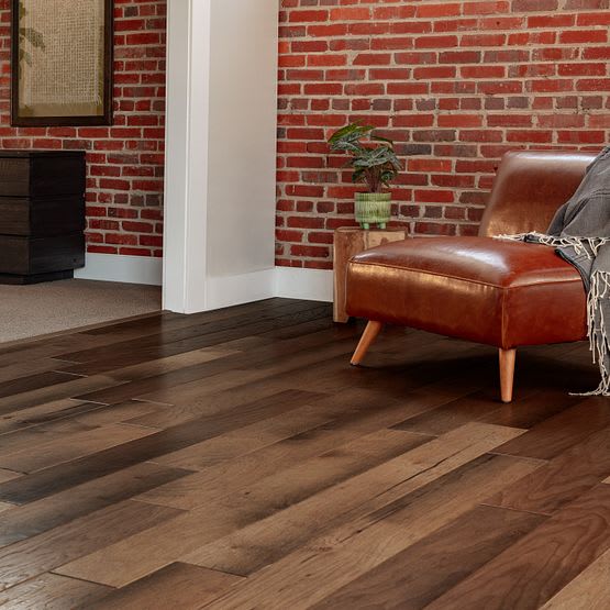 AA797-11017 - Anderson Tuftex - Picasso Hickory - Crema