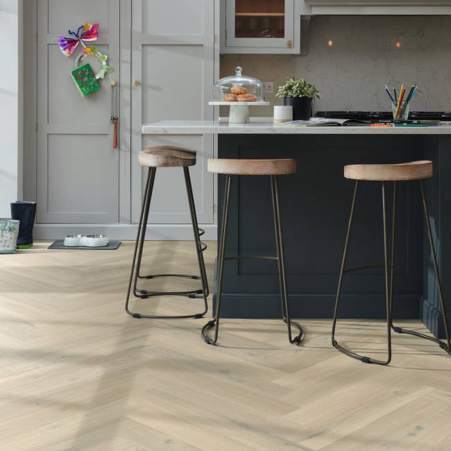 AKP-SM-RL26 - Karndean - Art Select Wood Rigid Core - Basque Oak (Herringbone)
