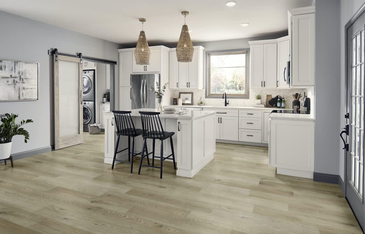 Mannington - REALTA Parkway SPC - Paris Plank Chiffon