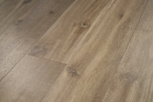 MAX702-MAXUS - small 3