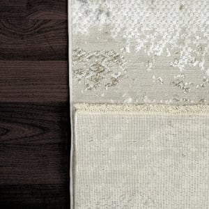 RF244636897 - small 3