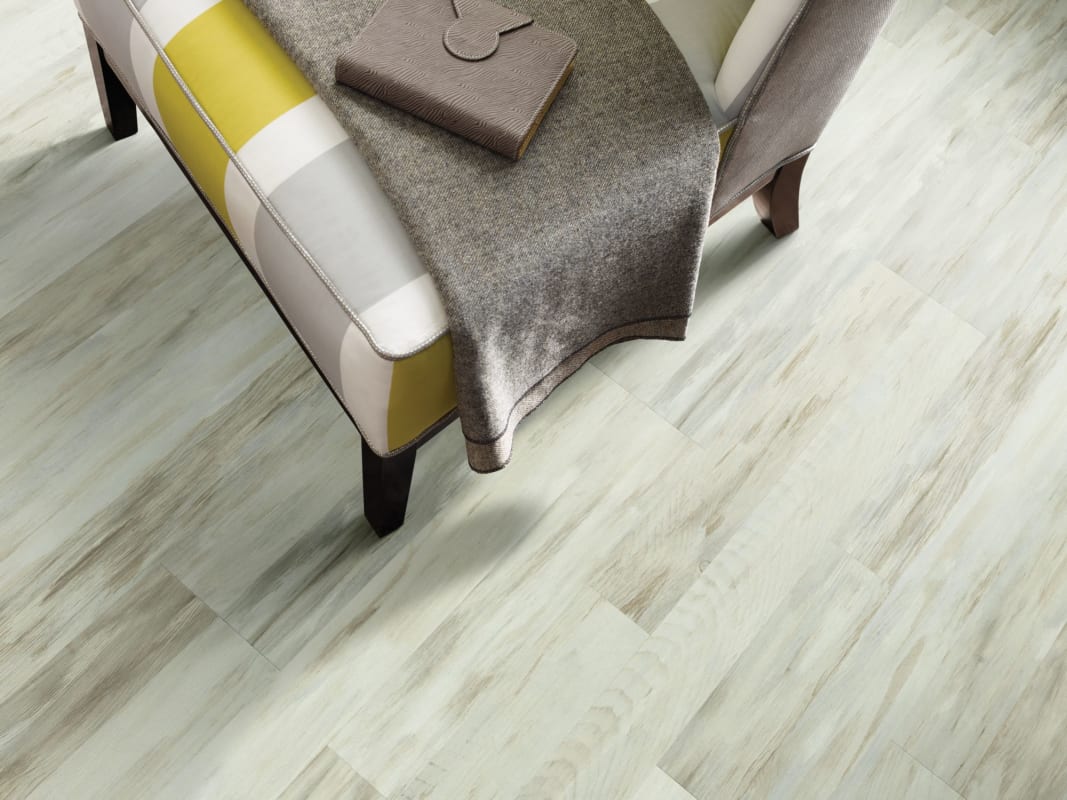 01017_SL108 - Shaw - Classic Reclaimed - Snowhill Pine