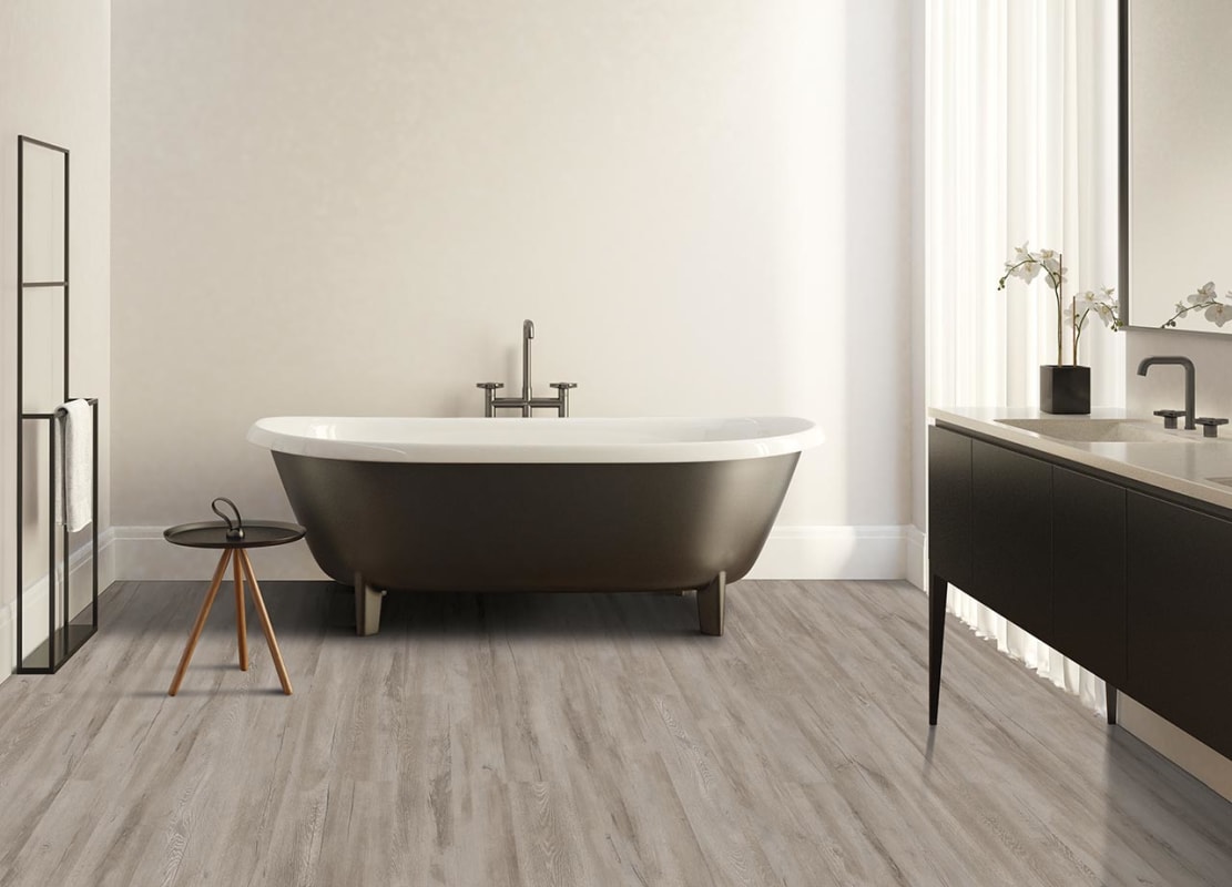 SDP05-920 - Mohawk SolidTech Plus - Bedford - Baltic Amber
