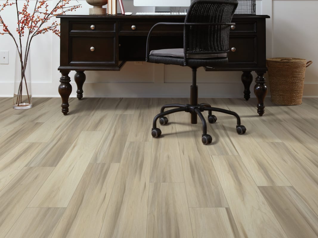00258_2045V - Shaw Floorte - Distinction Plus - Natural Maple