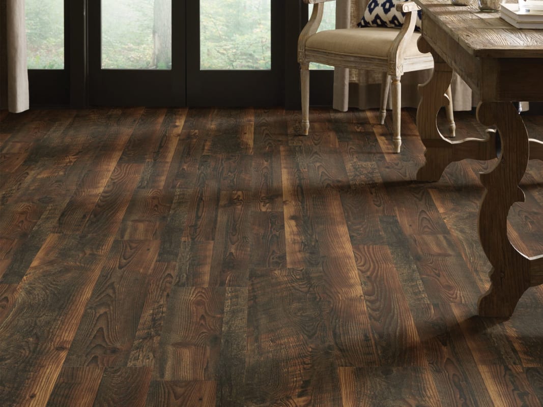 08008_SL108 - Shaw - Classic Reclaimed - Crimson Pine