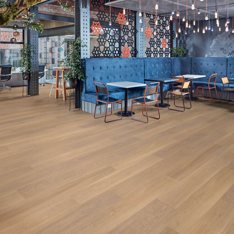 RKP8215 - Karndean - Korlok Select - Warm Brushed Oak