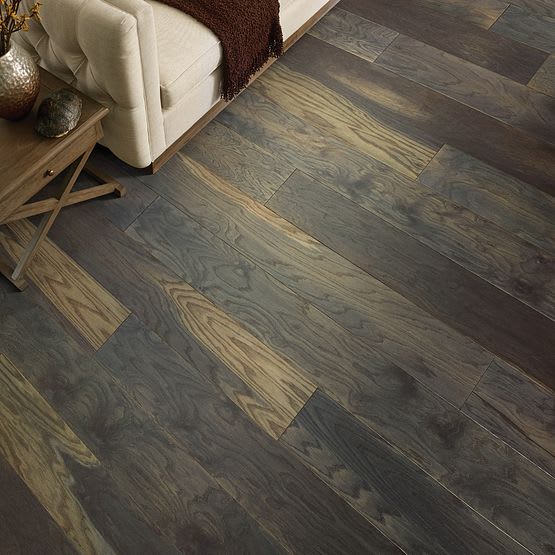 AA812-19008 - Anderson Tuftex - Old World - Tudor