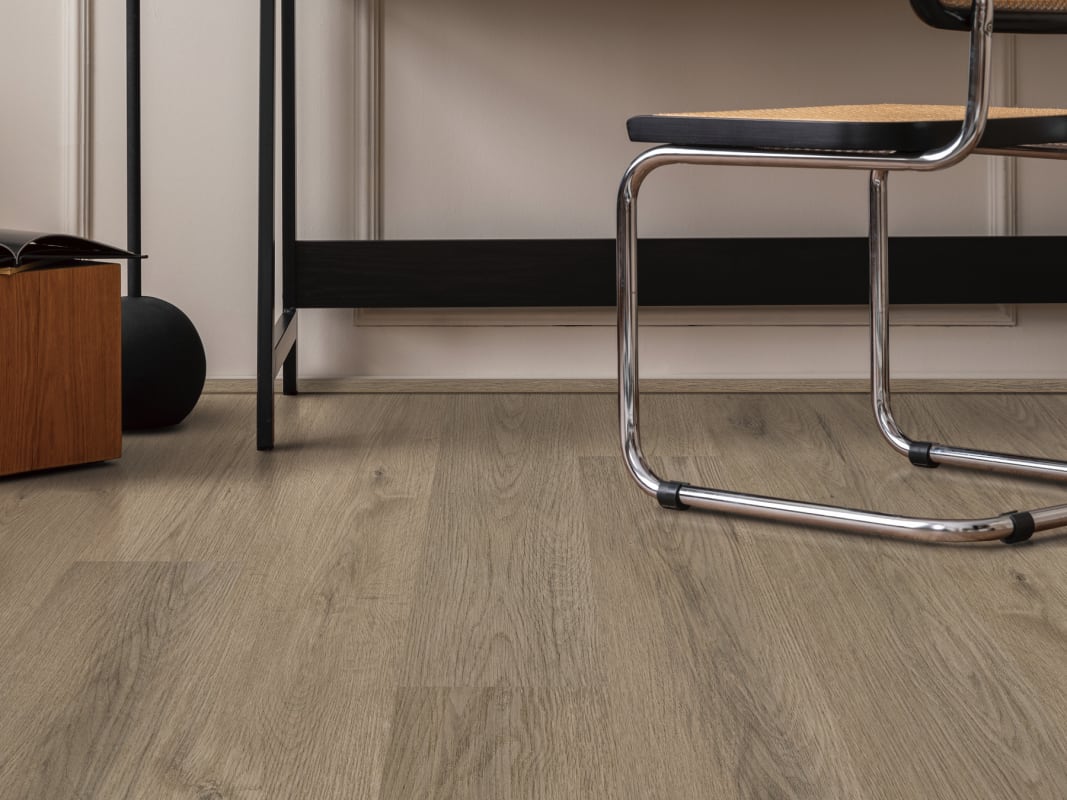 VV017-07037 - COREtec Pro - Classics 7 x 48 - Bakersfield Oak