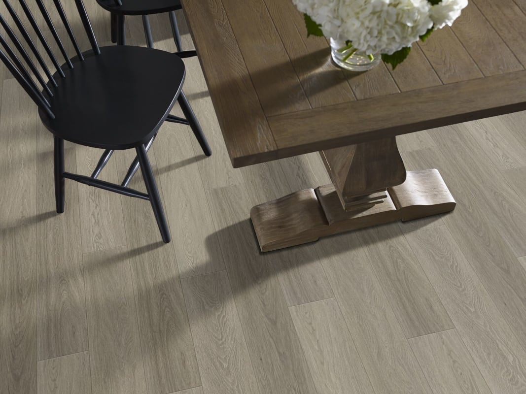 05079_2045V - Shaw Floorte - Distinction Plus - Executive Oak