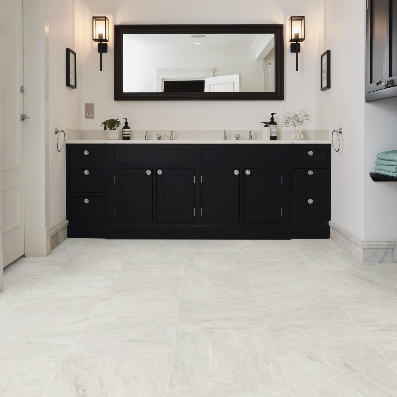 LM32 - Karndean - Art Select Stone Gluedown - Doric Marble