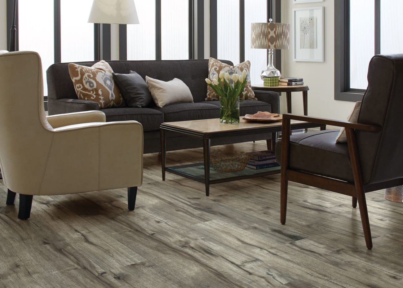 05011_SL426 - Shaw - Pinnacle Port Plus - Weathered Hickory