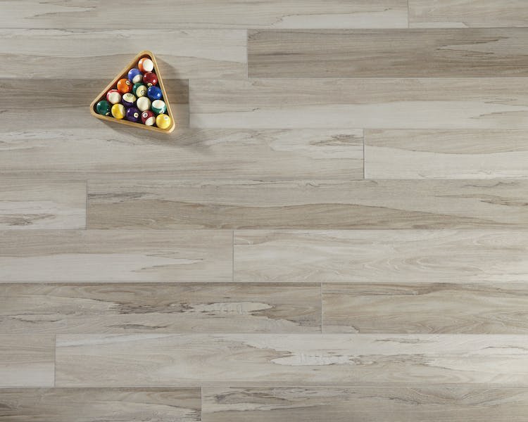 APX020 - Mannington - ADURA APEX - Spalted Wych Elm Dew