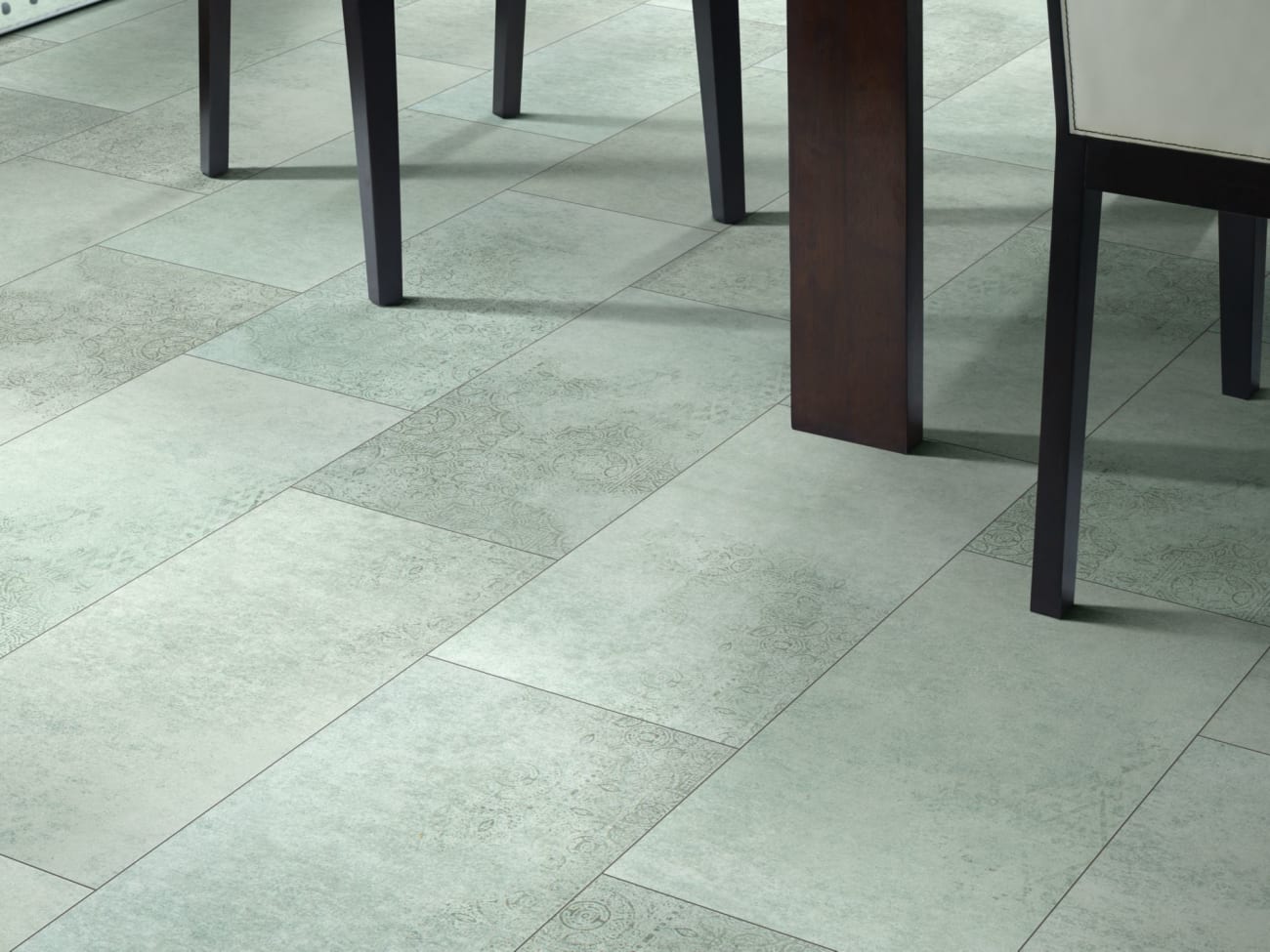 00586_2026V - Shaw - Intrepid Tile Plus - Mineral