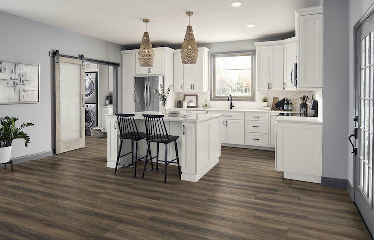 RSP107 - Mannington - REALTA Parkway SPC - Heritage Walnut Acorn