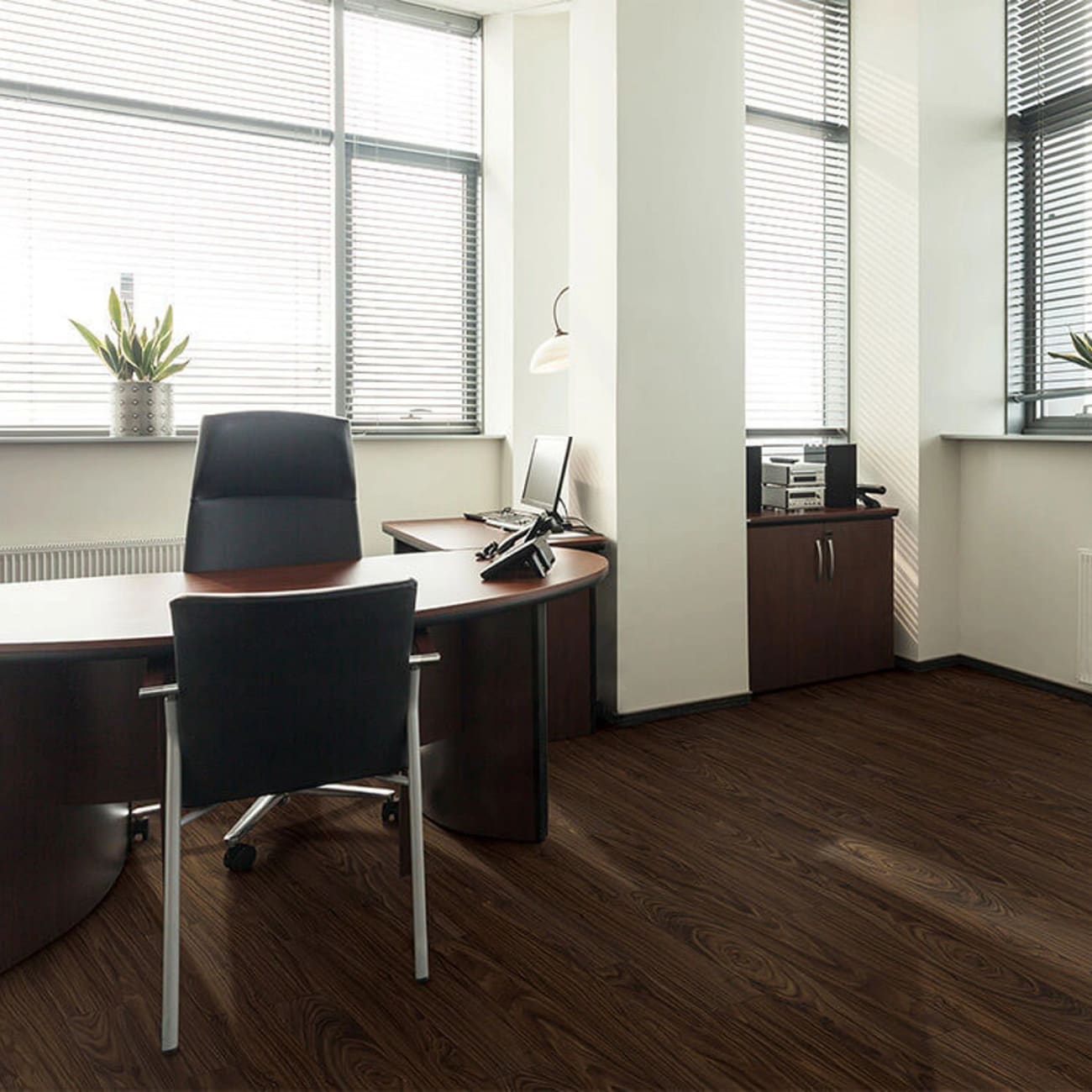 VV023-00503 - COREtec Originals - Classics 5" - Black Walnut