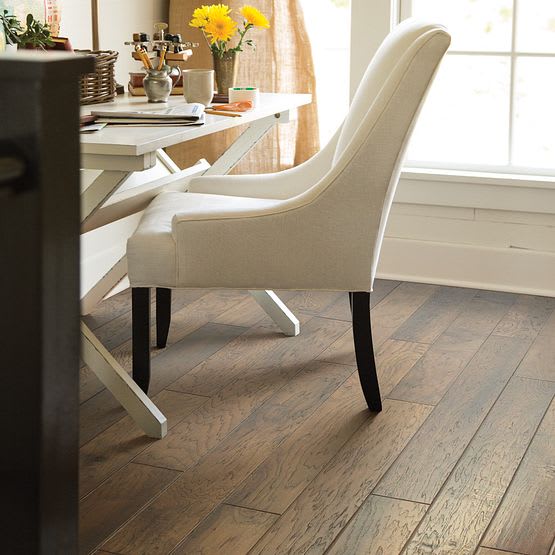 Anderson Tuftex - Bernina Hickory - Muretto