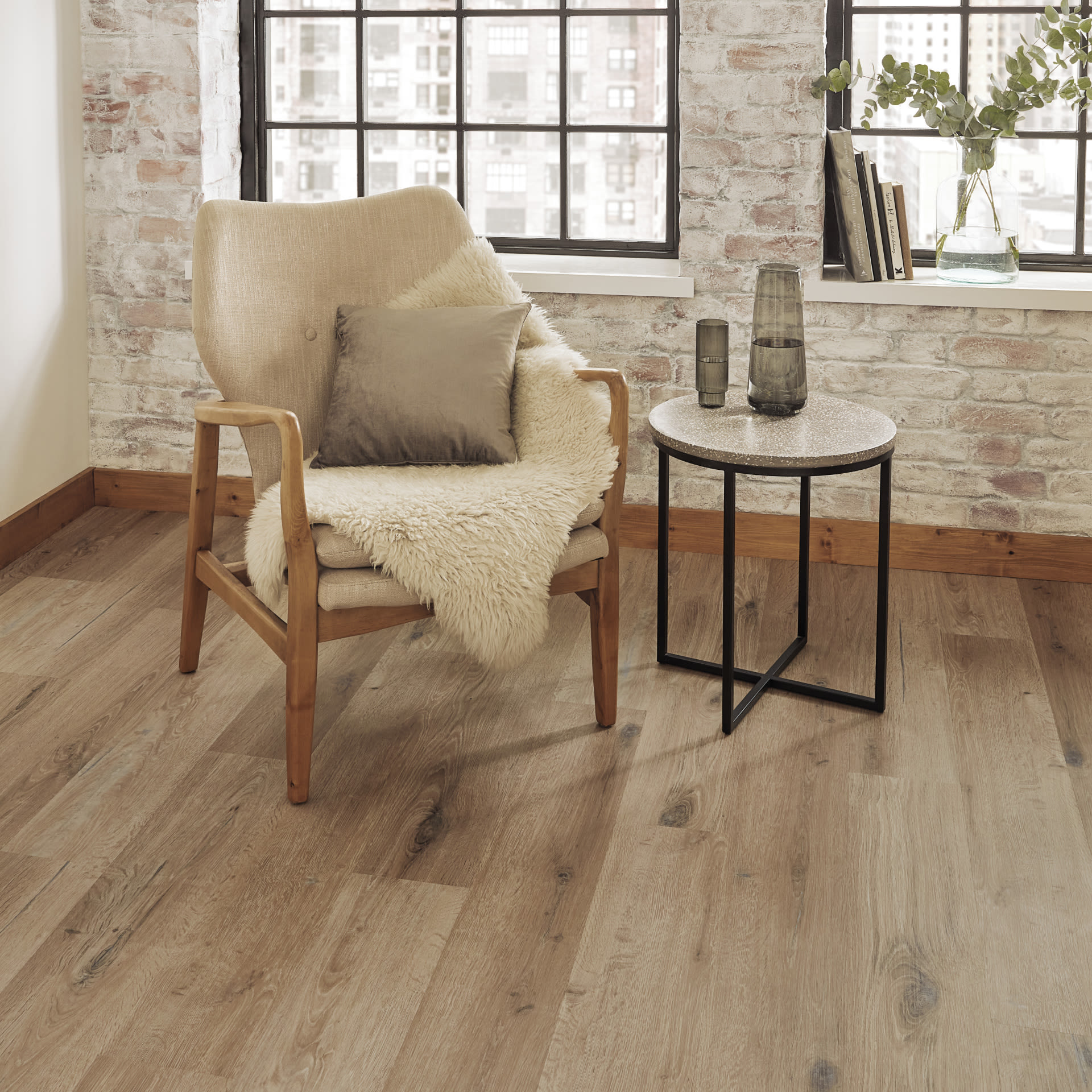 Karndean - Knight Tile Rigid Core 6 x 36 - Washed Character Oak