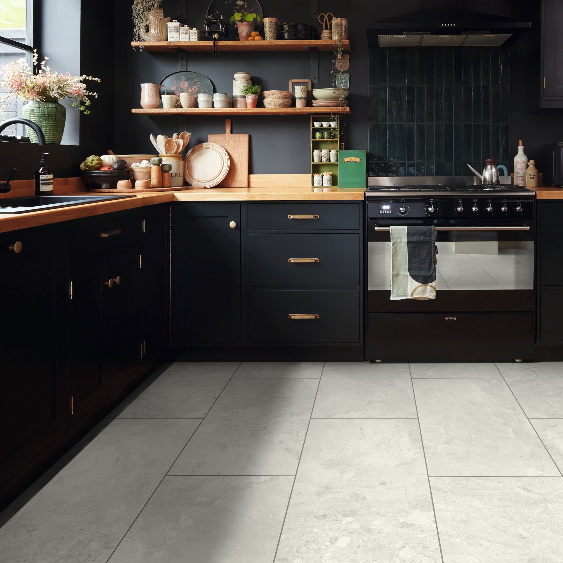 Karndean - Korlok Select - Bianco Breccia Marble