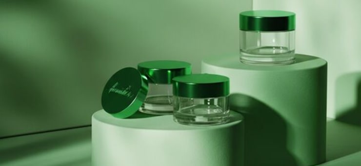 Recycled aluminum packaging components