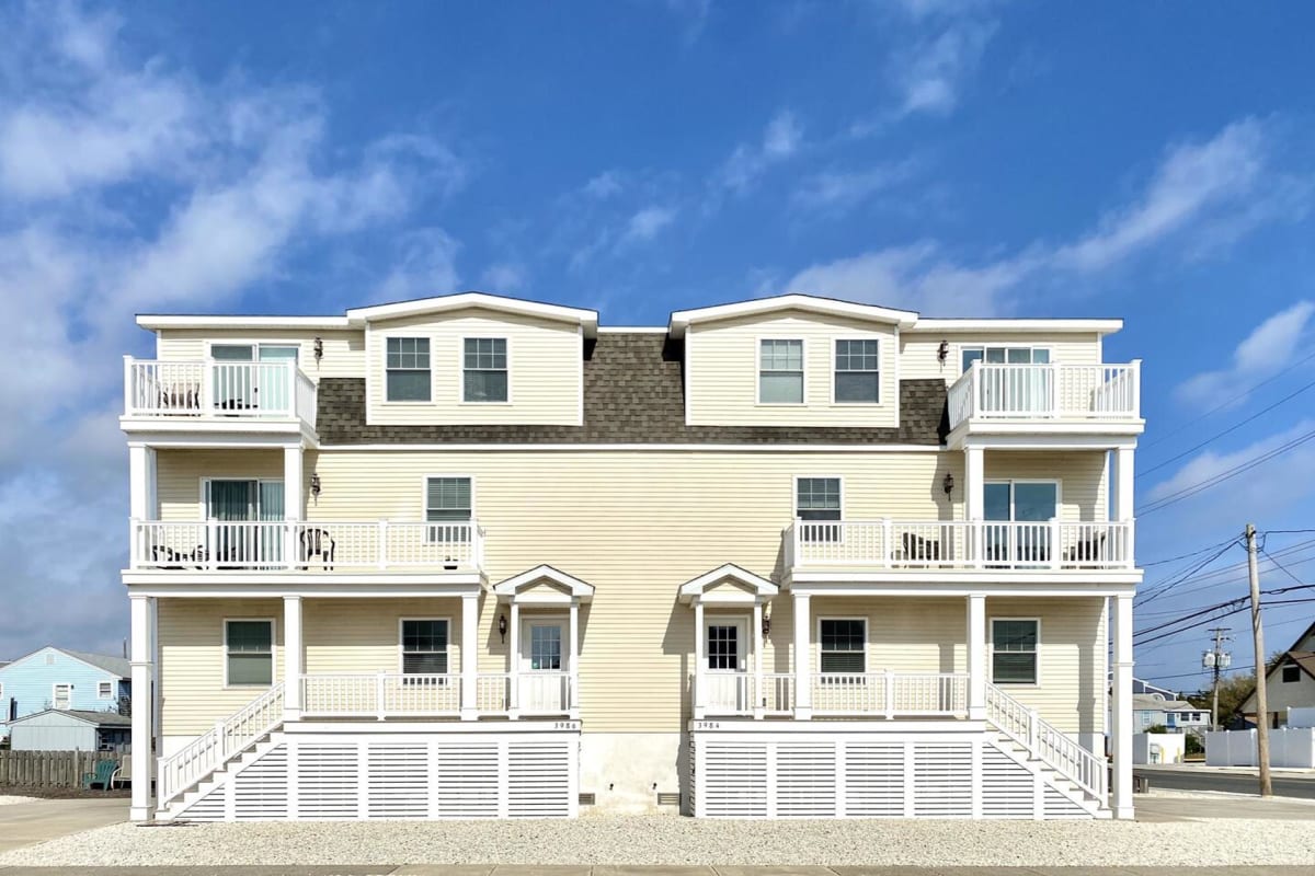 Oceanfront Townhome - 3986 Ocean Drive, Avalon
